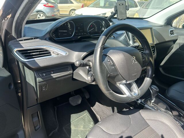 PEUGEOT 2008 ALLURE 1.2 E-THP AUTO SPANISH LHD IN SPAIN 41000 MILES SUPERB 2019